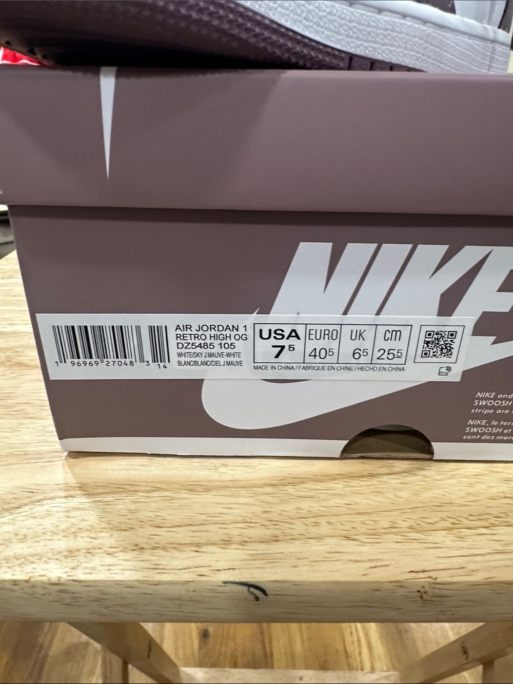 Nike Air Jordan 1 High — White & Mauve - Picture 2 of 4